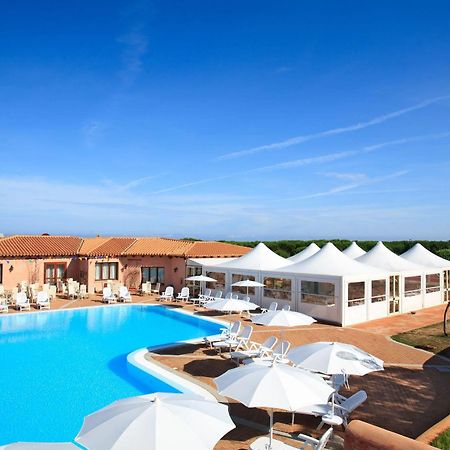 Borgo Dei Pescatori Hotell Aglientu Exteriör bild