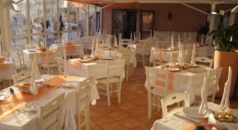 Borgo Dei Pescatori Hotell Aglientu Exteriör bild