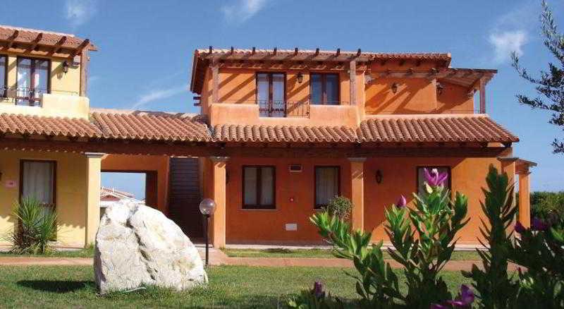 Borgo Dei Pescatori Hotell Aglientu Exteriör bild
