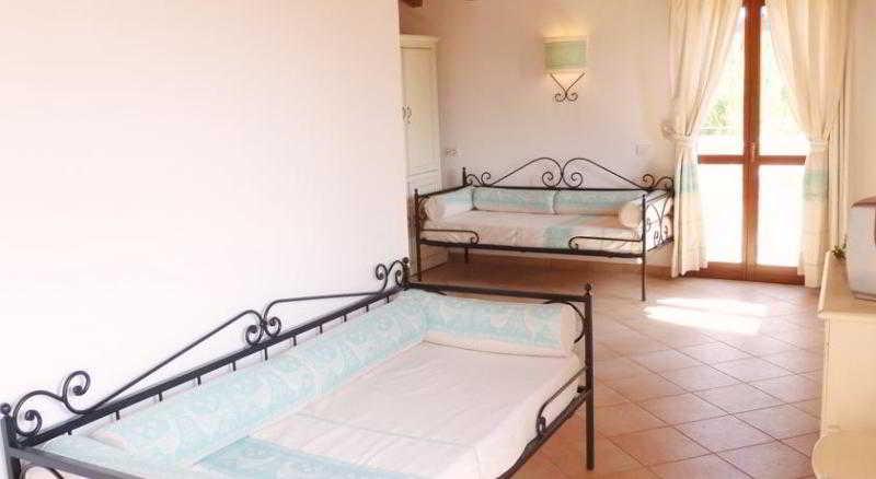 Borgo Dei Pescatori Hotell Aglientu Exteriör bild