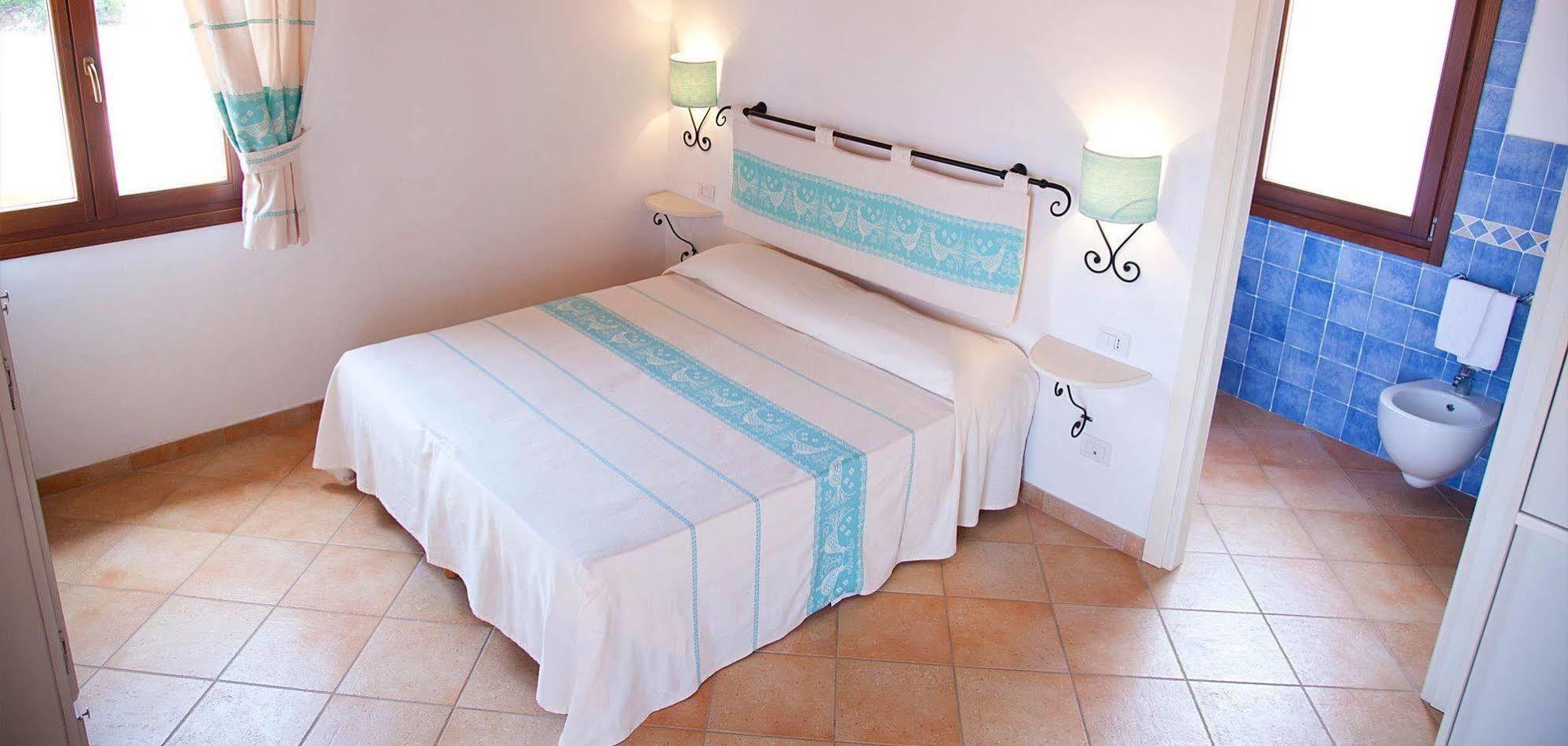 Borgo Dei Pescatori Hotell Aglientu Exteriör bild