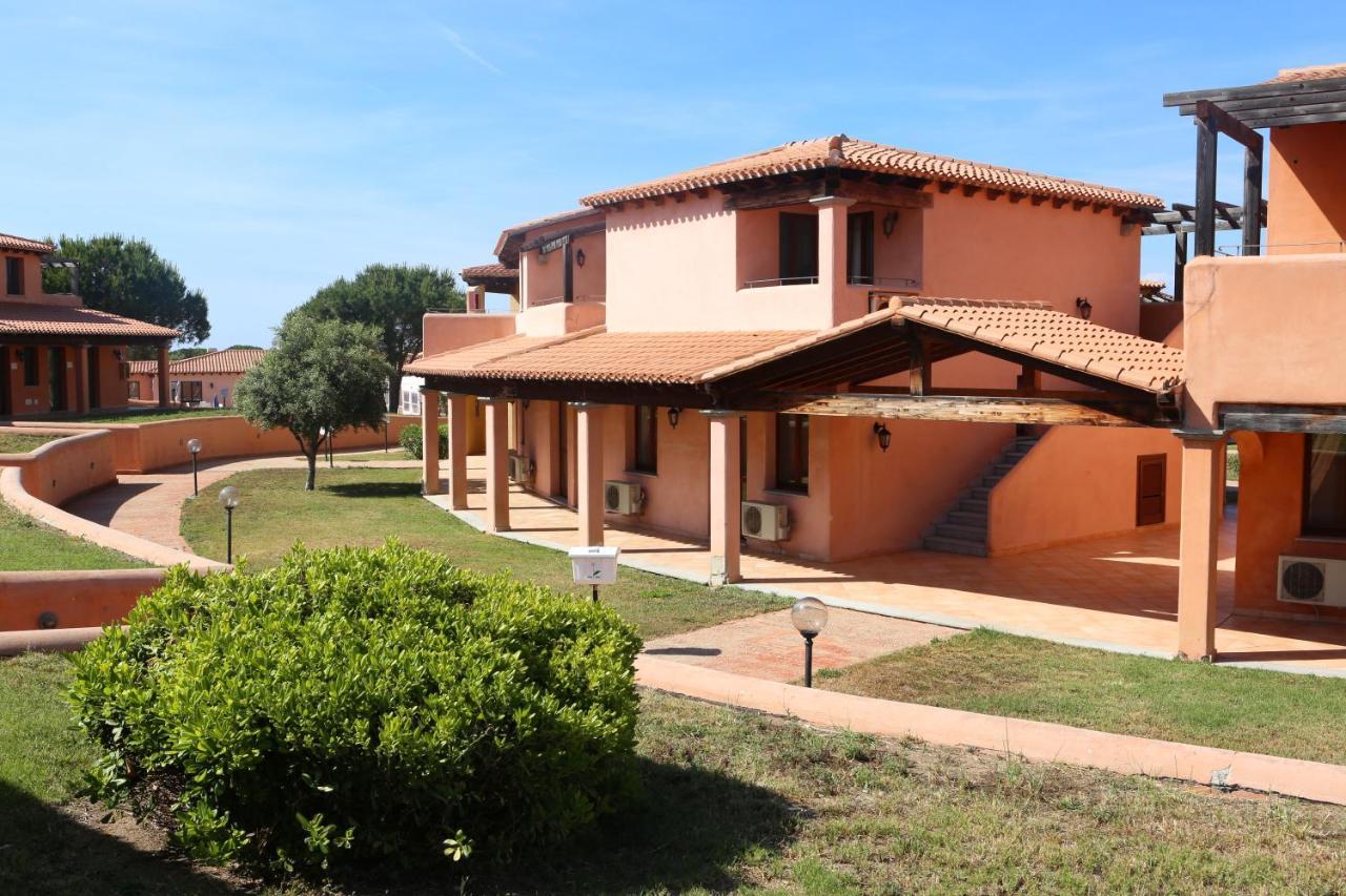 Borgo Dei Pescatori Hotell Aglientu Exteriör bild