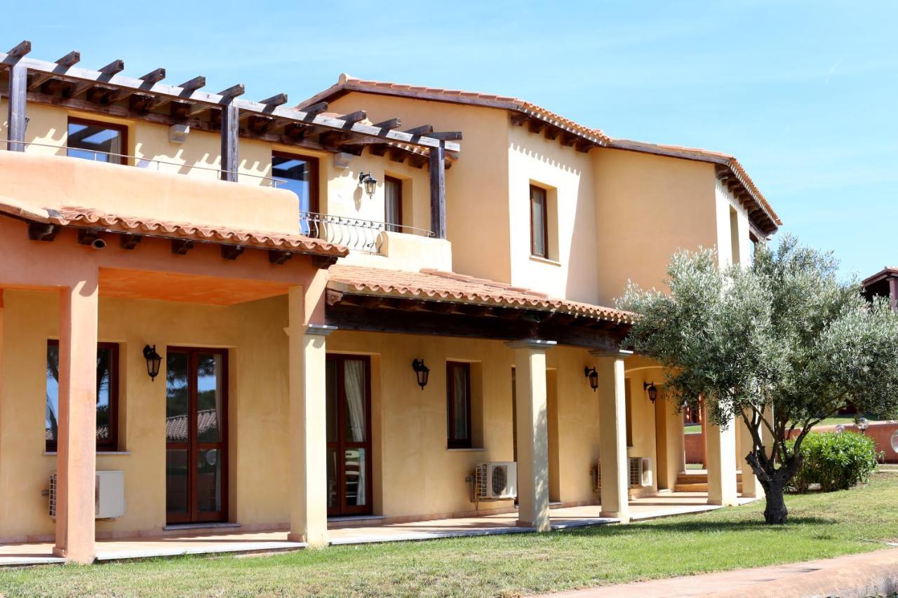 Borgo Dei Pescatori Hotell Aglientu Exteriör bild
