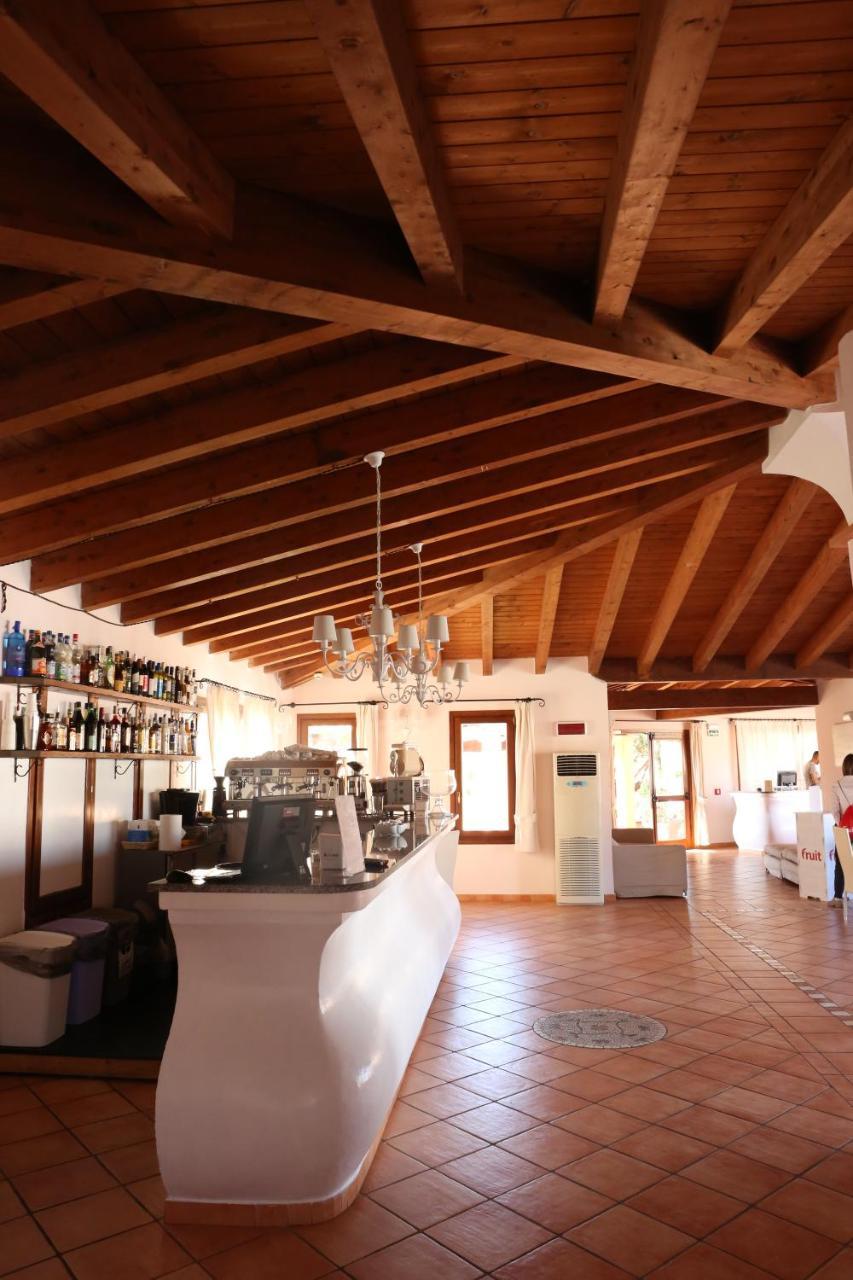 Borgo Dei Pescatori Hotell Aglientu Exteriör bild